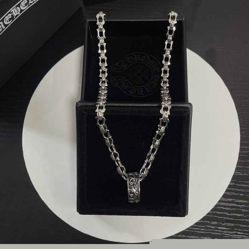 Ch**me He**ts necklaces